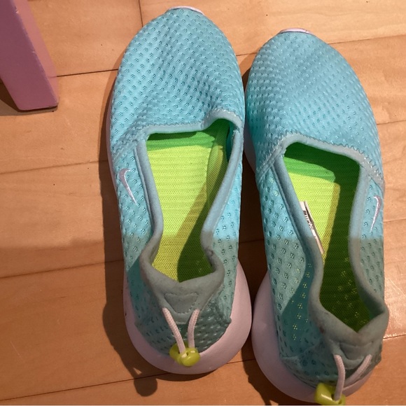 Light blueNike size 6 - Picture 4 of 5